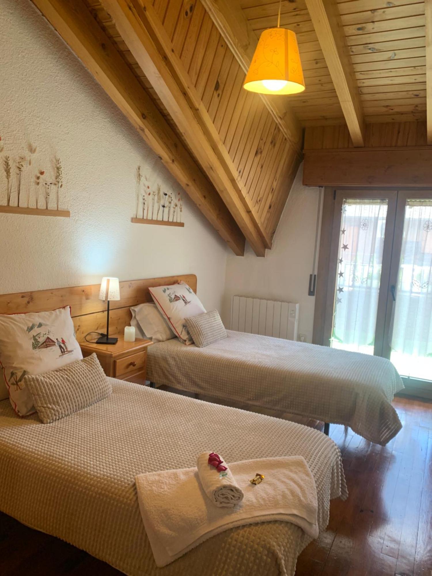 Апартаменты Atico Con Encanto En Бельвер-де-Серданья Экстерьер фото